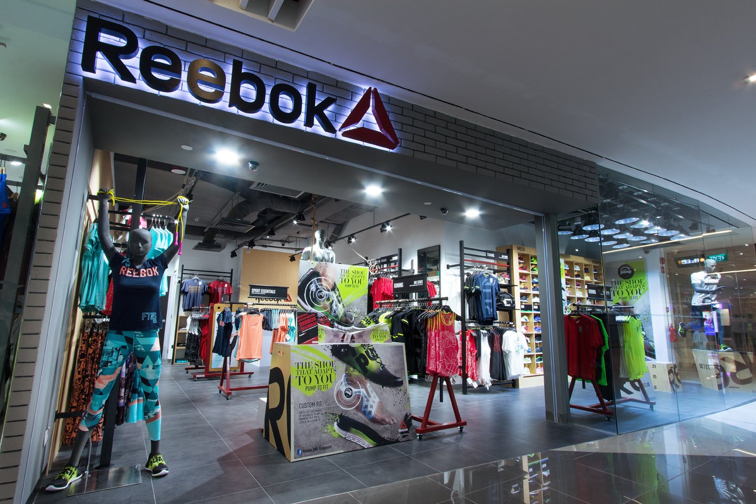 Reebok Reenters Golf with Footwear and Apparel Offering: A Strategic Revival in Team Sports